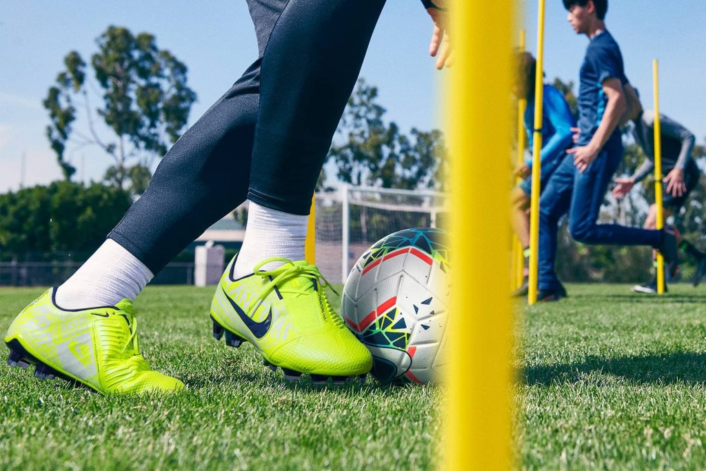How to Choose the Right Soccer Shoes for Beginners